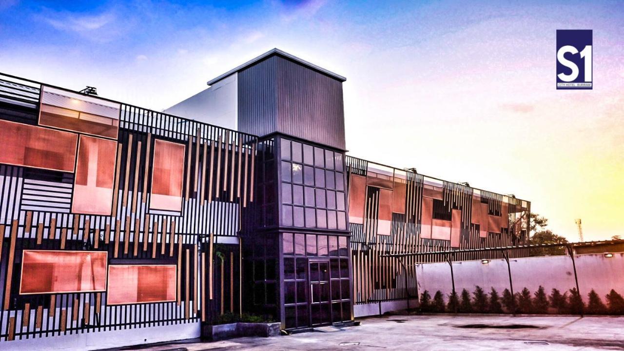 S1 City Hotel Buriram Ngoại thất bức ảnh